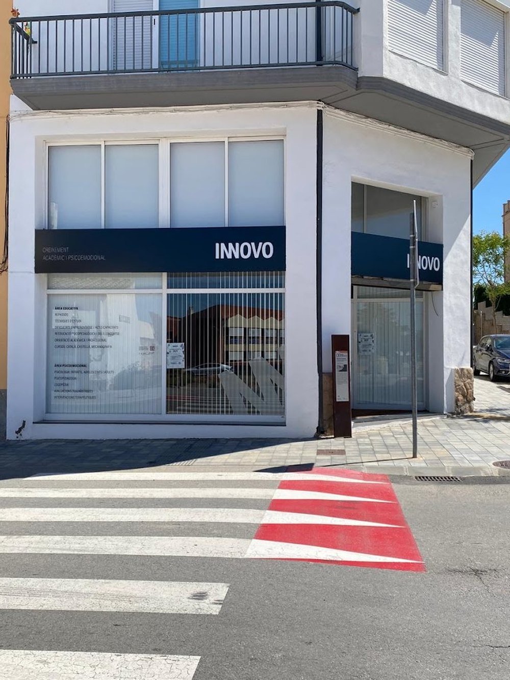 Façana del centre INNOVO al Raval del Carme